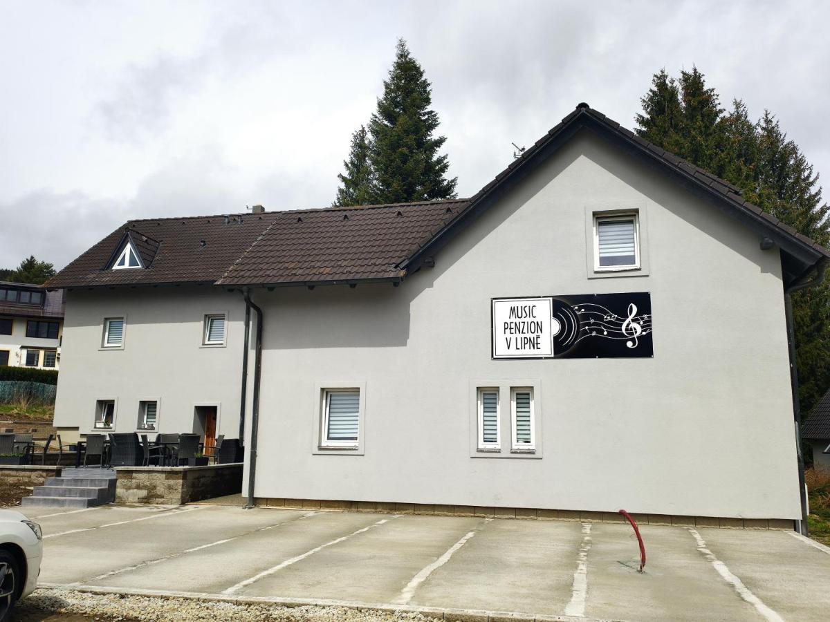 Music Penzion V Lipne Lipno nad Vltavou Bagian luar foto
